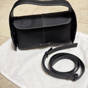 Songmont Small Drippy Roof Ears Crossbody Bag Small Black / Onyx